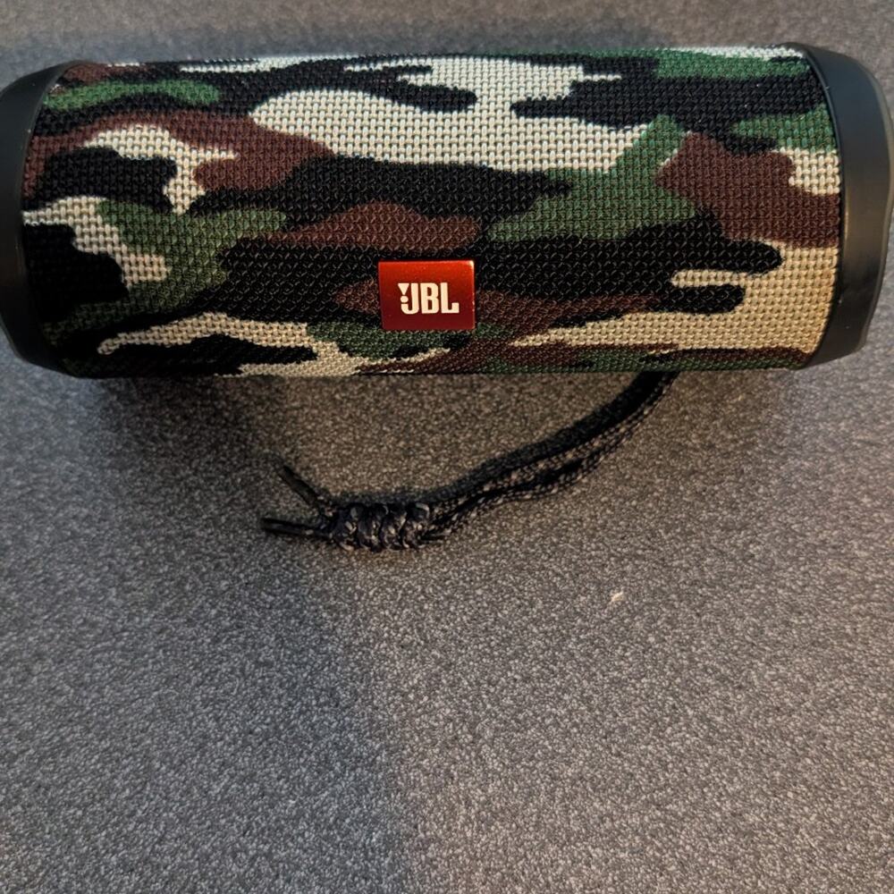 JBL Flip 4 Bluetooth Speaker - Special Edition Camo